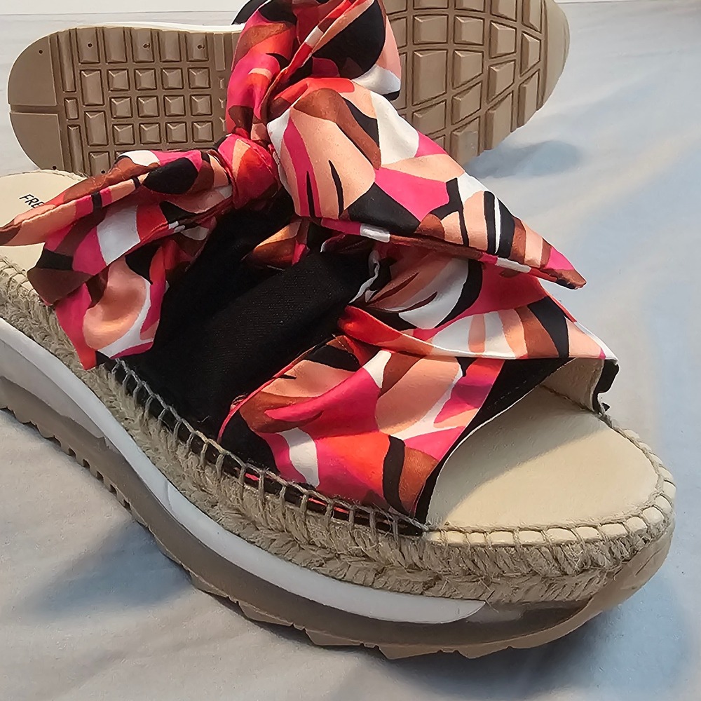 Free People 38 (7.5) Chapmin Floral Platform Slip On Sport Sandal NWOT NWOB $178 - Picture 6 of 12